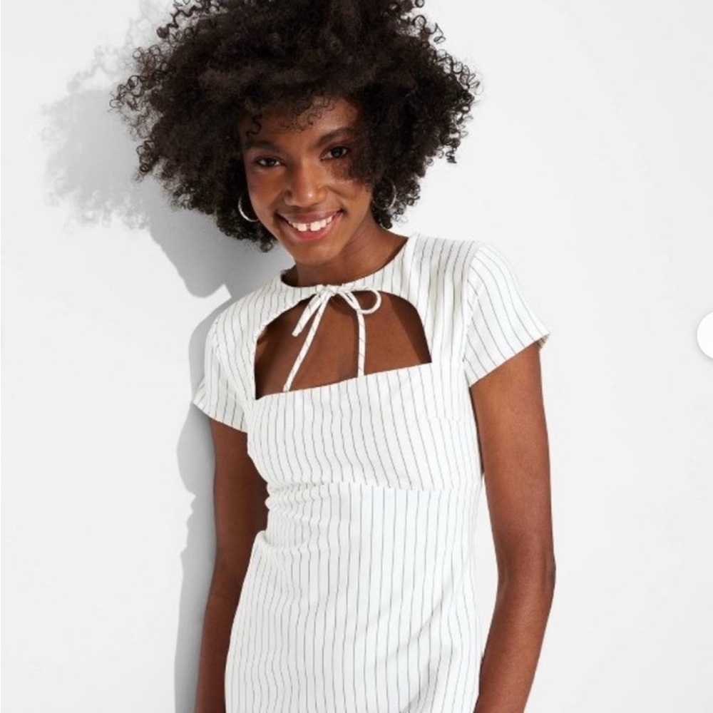 NWT Wild Fable Short Sleeve Mini Shift Dress- Black and White Size L - Picture 2 of 11